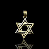 Dije de Estrella de David Entrelazada en Oro Amarillo de 14K - Símbolo de Identidad y Fe